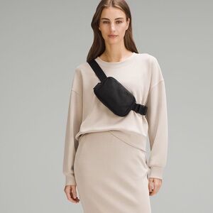 lululemon black crossbody bag